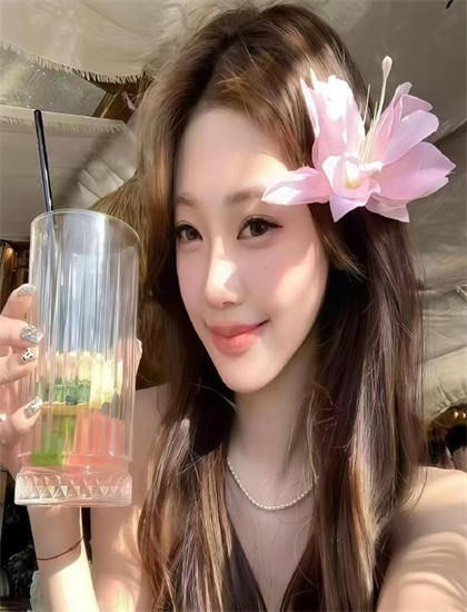 文化分析：千亿隐豪回村中的文化符号与象征意义的解读 理解文化认同的建构过程